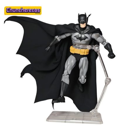 Figura de acción de Batman con base de exhibición en Costa Rica, Chuncherecos
