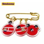 Broche decorativo estilo BTS / K-pop con dijes acrílicos en Costa Rica, Chuncherecos 